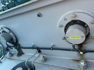 на железных номерах: Автокран, Zoomlion, 2023 г., от 30 м — 14