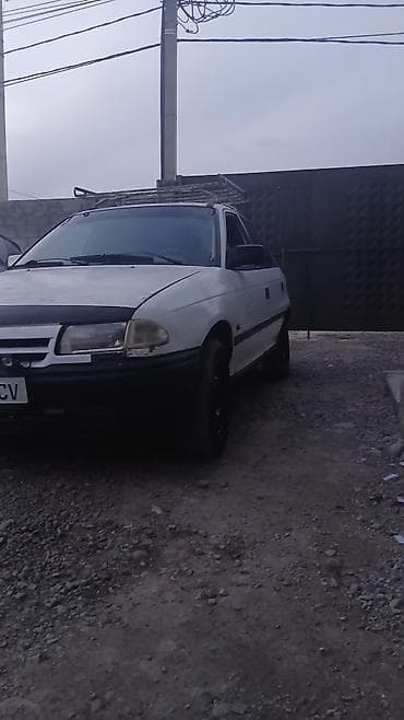 peugeot partner: Opel Astra: 1992 г., 2 л, Ручные, Бензин, Хэтчбэк — 2