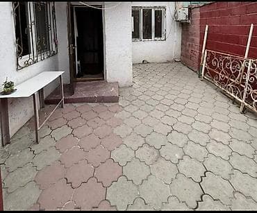 скрябина: ПолДом с отдельным двором в закрытом дворе. - Планировка: прихожая — 2