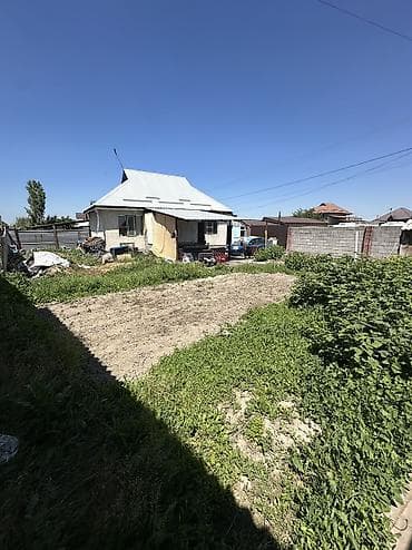 продаю дом умут: 🔥Продается дом🔥 🏡Район: Умут Площадь: 53м2 ✅Участок: 4 соток — 5