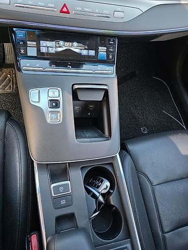 byd e2 2023: Hyundai Grandeur: 2021 г., 2.4 л, Автомат, Гибрид, Седан — 6