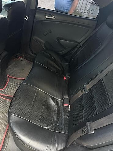 2 8: Hyundai Solaris: 2015 г., 1.4 л, Автомат, Бензин, Седан — 6