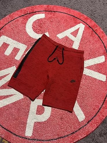 Мужские шорты, M, Nike, Б/у, цвет - Красный, Самовывоз, Бесплатная доставка, Платная доставка at lalafo.kg Мужские шорты, M, Nike, Б/у, цвет - Красный, Самовывоз, Бесплатная доставка, Платная доставка