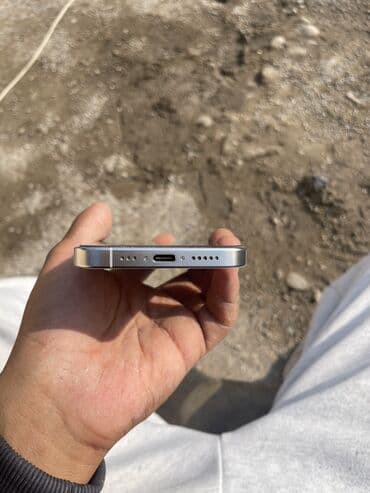 телефон роко: IPhone 15 Pro, Колдонулган, 256 ГБ, White Titanium, Кабель, 86 % — 4