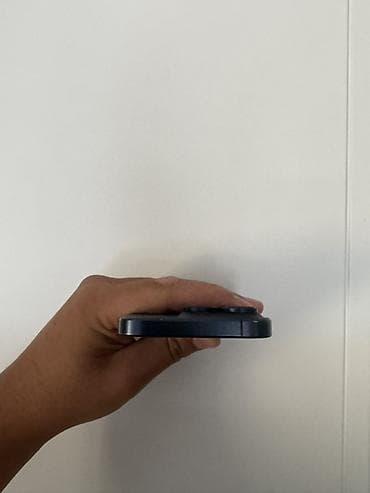 iphone 11 max: IPhone 15 Pro, Б/у, 128 ГБ, Синий, Защитное стекло, Чехол, Кабель, 80 % — 3