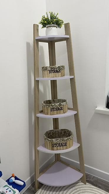 Үй жана бакча: Китеп текчеси, Жыгач, Полго орнотулма — 1