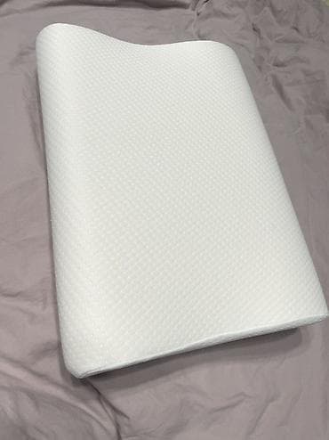 Продам подушку ортопедическую, материал memory foam, со съёмным