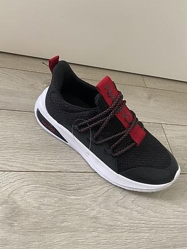 nike react: Мужские кроссовки, 34.5, Новый, цвет - Черный — 1