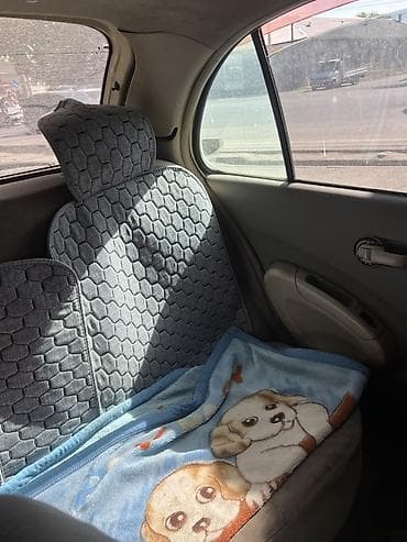wuling mini ev: Nissan March: 2002 г., 1.3 л, Автомат, Бензин, Хэтчбэк — 9