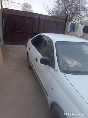 мото каракол: Toyota Carina: 1992 г., Хетчбек — 10