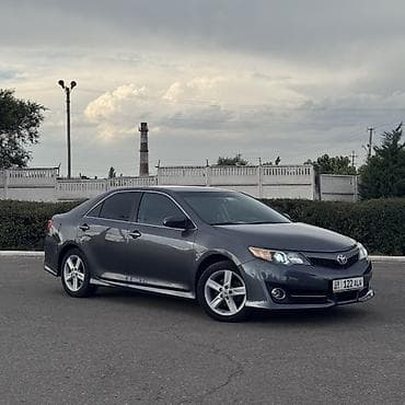 обшивка двери камри70: Toyota Camry: 2012 г., 2.5 л, Автомат, Бензин, Седан — 2
