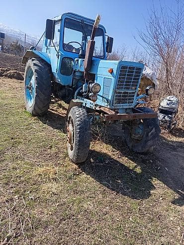 Тракторы ХТЗ: Трактор колесный, универсально-пропашной, с кабиной. Синий цвет — 2