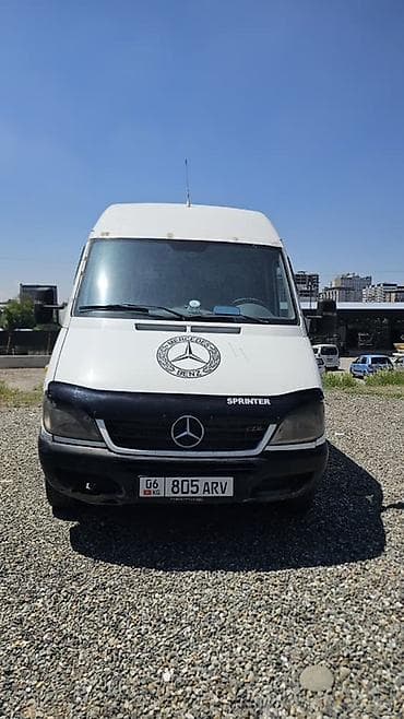 rd 1: Легкий грузовик, Mercedes-Benz — 6