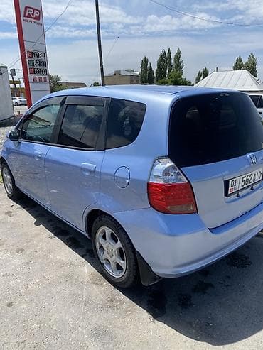 Honda Fit: 2003 г., 1.3 л, Автомат, Бензин, Хэтчбэк at lalafo.kg Honda Fit: 2003 г., 1.3 л, Автомат, Бензин, Хэтчбэк