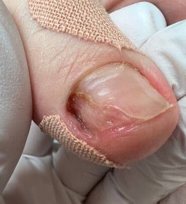 помощник для маникюра: 💅 Жарашыктуу маникюр — назиктик белгиси! Бизде сапаттуу кызмат — 2