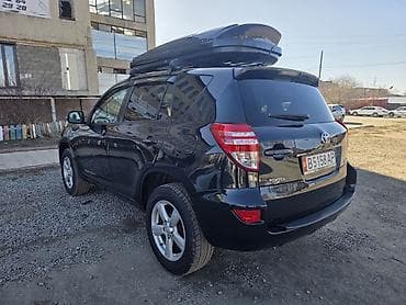 2 8: Toyota RAV4: 2011 г., 2 л, Автомат, Бензин, Кроссовер — 4