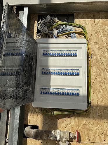 Напольные покрытия: Электрический щит — 5