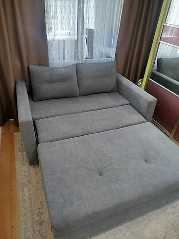 small table: Компактный двухместный раскладной диван в современном стиле. состояние — 4