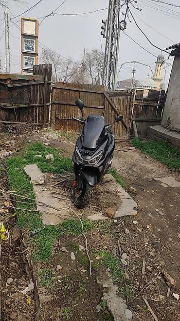 н макс мопед: Продаю или меняю не спеша Скутер Макси BASmoto (чёрный матовый) — 4