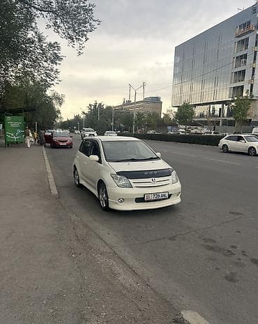 Продажа авто: Toyota Ist: 2002 г., 1.5 л, Автомат, Бензин, Хэтчбэк — 4