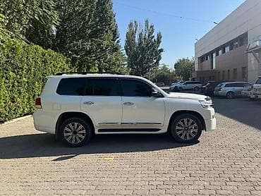 ford courier: Toyota Land Cruiser: 2016 г., 4.6 л, Автомат, Газ, Внедорожник — 2