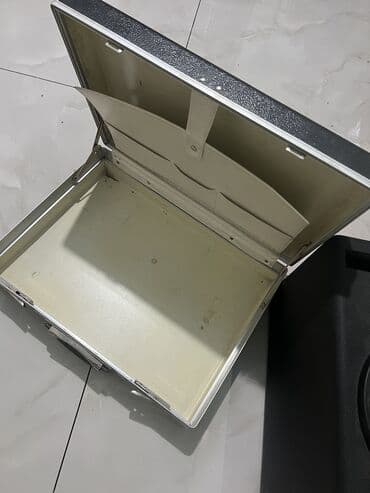 Чемоданы: Продаю дипломаты Ссср . Цена указанно каждого.)) — 4