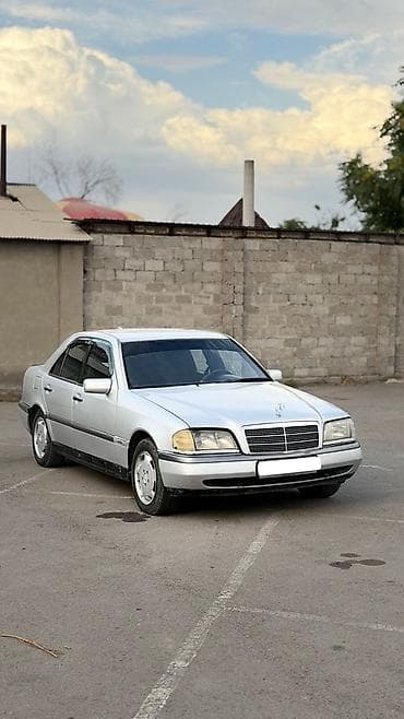 1: Mercedes-Benz C-Class: 1993 г., 1.8 л, Механика, Бензин, Седан — 1