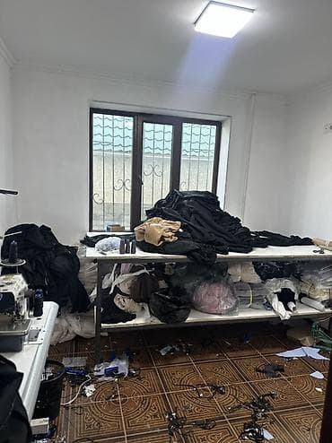 Продажа домов: Дом с участком и со швейным цехом Есть отдельное помещение для — 4