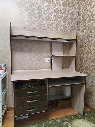 study lamp: Продаю парту парта б/у в хорошем состоянии !!! нет верхнего ящика — 2