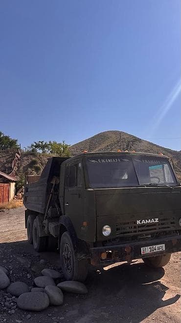 эксковатор колесный: Самосвал КамАЗ 6x4 - Марка/модель: КАМАЗ (трехосный самосвал) - Тип — 3