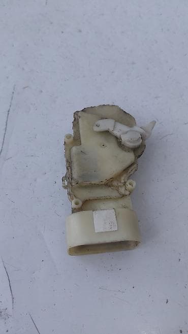 key maker: Замок двери Toyota 1998 г., Б/у, Оригинал, Япония — 2