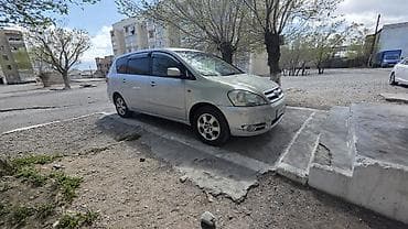 матих: Toyota Ipsum: 2002 г., 2.4 л, Автомат, Бензин, Минивэн — 4