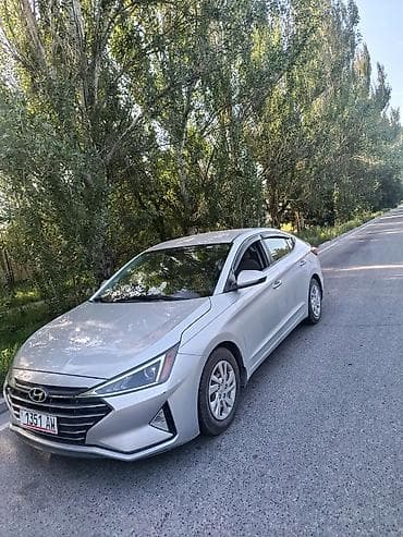 элантра 2019: Hyundai Elantra: 2019 г., Автомат, Седан — 4
