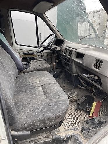 салон на 210: ГАЗ 3102 Volga: 1999 г., 2.4 л, Механика, Бензин — 4