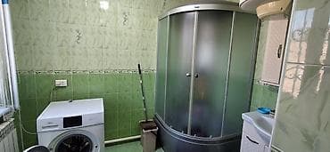 Кыймылсыз мүлк: Продаётся просторный двухэтажный особняк в центре города Балыкчы — 7