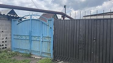 Дома: 🏡 Продаётся 4-комнатный дом в районе Баят 📍 Участок — 3.5 сотки 🔒 Дом — 1