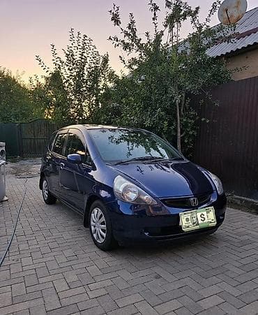 Honda Fit: 2003 г., 1.3 л, Автомат, Бензин, Хэтчбэк at lalafo.kg Honda Fit: 2003 г., 1.3 л, Автомат, Бензин, Хэтчбэк