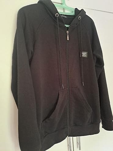 adidas l: Продается спортивка б/у на замочке, черного цвета. Состояние хорошее — 3