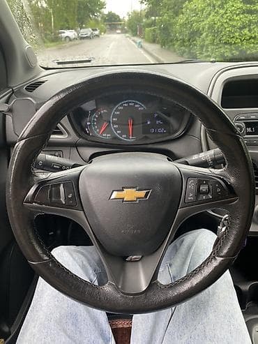 Транспорт: Chevrolet Spark: 2019 г., 1 л, Автомат, Бензин, Хэтчбэк — 8