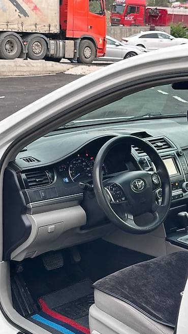 бублик машина: Toyota Camry: 2012 г., 2.5 л, Автомат, Бензин, Седан — 7
