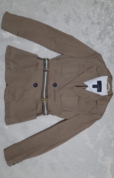 Шикарный, качественный пиджак от mango. Можно носить повседневно и на