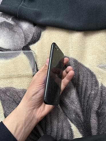 apple m1: IPhone SE 2020, 128 ГБ, Черный, Чехол, 76 % — 5