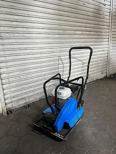 мотоблок фреза: Виброплита RussMash (РуссМаш), бензиновая. Назначение: - Уплотнение — 1