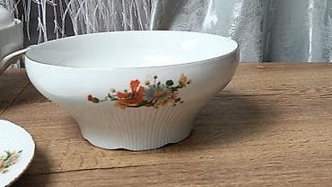 сы 4: Фарфоровый столовый набор с цветочным декором Состав набора: - — 8