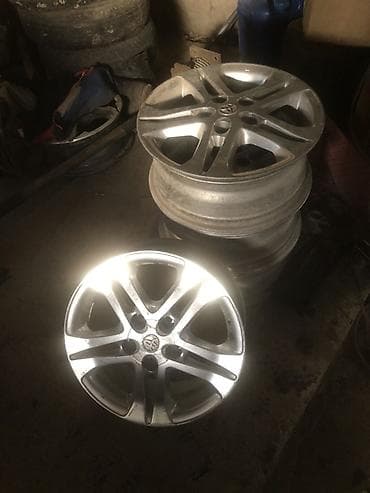 7 5j: Литые Диски R 16 Toyota, Комплект, отверстий - 5 — 1