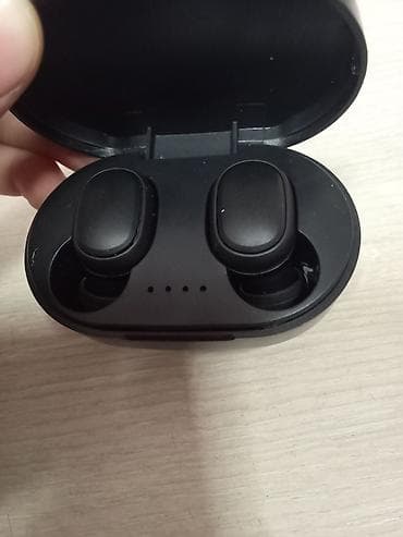 macbook air m1 16: Беспроводные наушники-вкладыши с зарядным кейсом (чёрный цвет) — 1