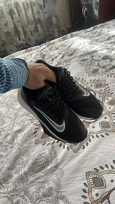 nike vintage: Мужские кроссовки, 39, Nike, Новый, цвет - Черный — 1