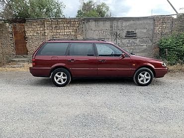 Volkswagen Passat Variant: 1994 г., 1.8 л, Механика, Бензин, Универсал — 1