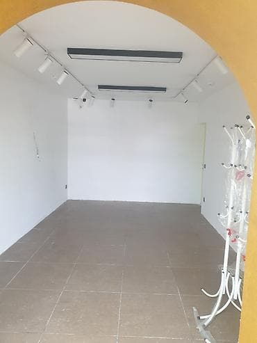 швейные станки: Часть магазина, В жилом доме, 40 м² Действующий, Без оборудования, С ремонтом, 1 линия, Склад, Видеонаблюдение и сигнализация — 4