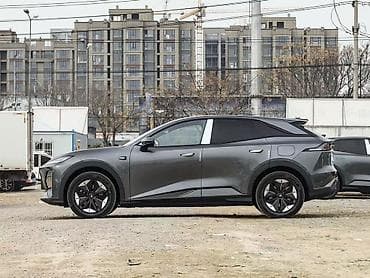 corolla s: Changan : 2025 г., 1.5 л, Автомат, Гибрид, Кроссовер — 2